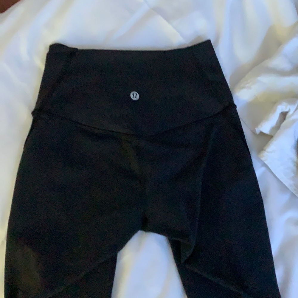 Black lululemon leggings